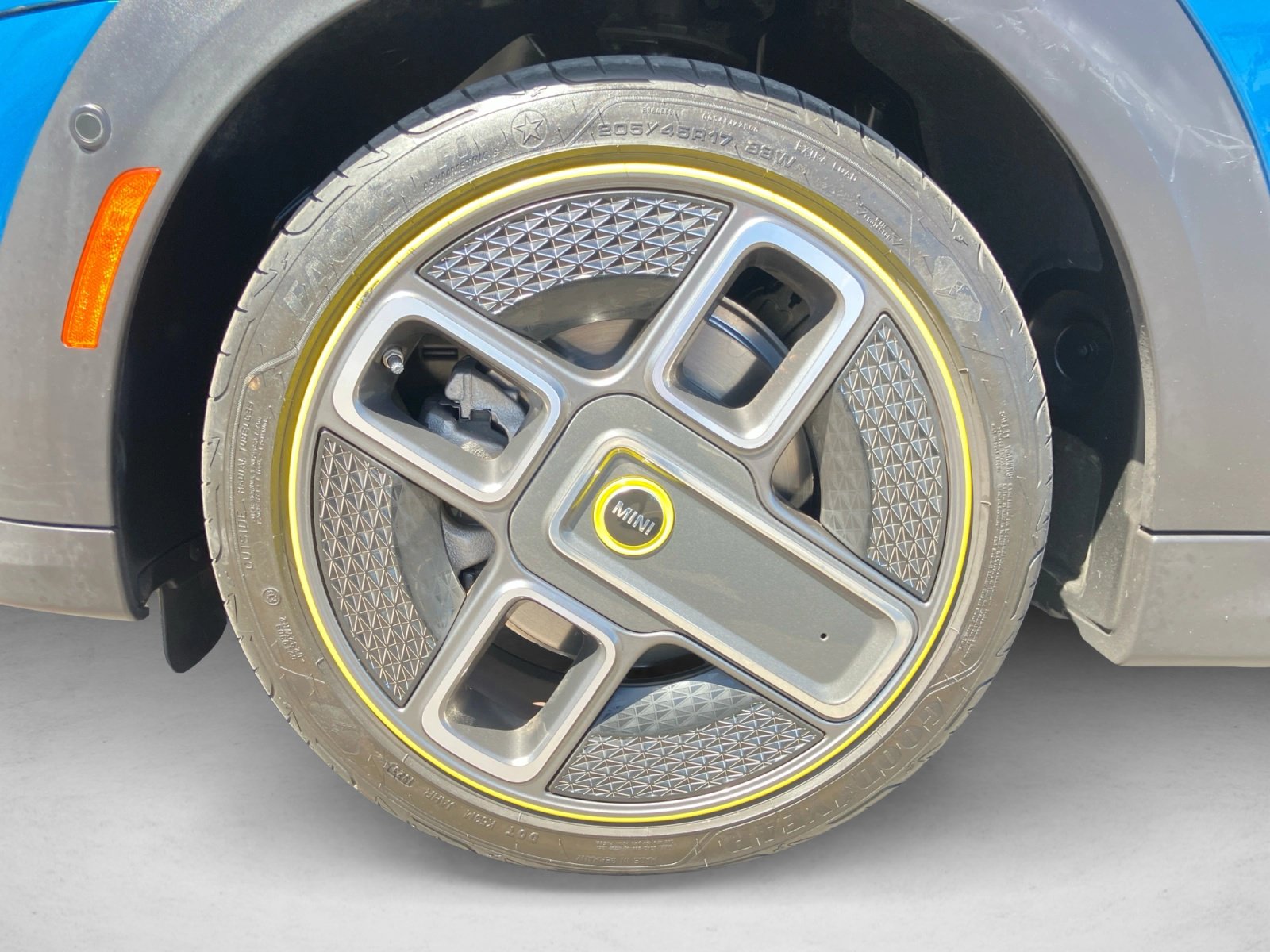 Used 2024 MINI Cooper SE FWD image 9