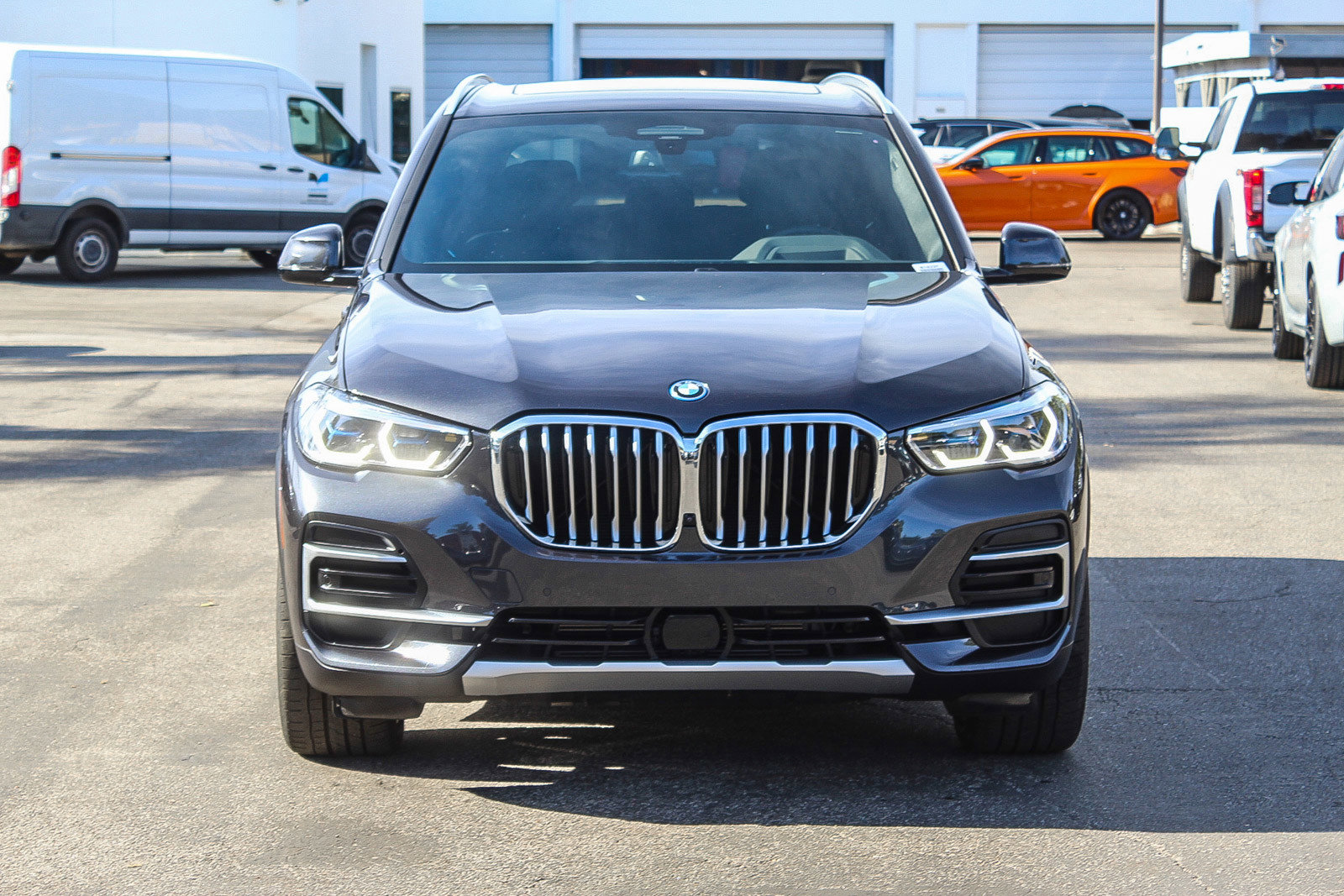 Used 2023 BMW X5 xDrive45e w/ Executive Package image 2