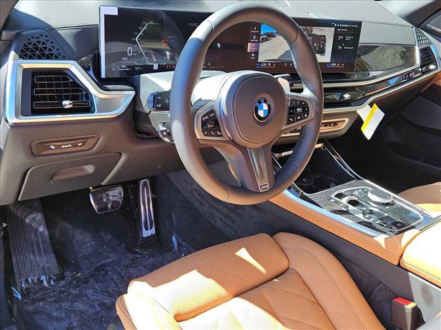 Used 2026 BMW X5 sDrive40i w/ M Sport Package RWD image 3