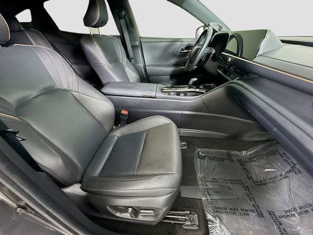 Certified 2024 Toyota Crown Platinum w/ Carpet Mat Package (TMS) AWD/4WD image 28