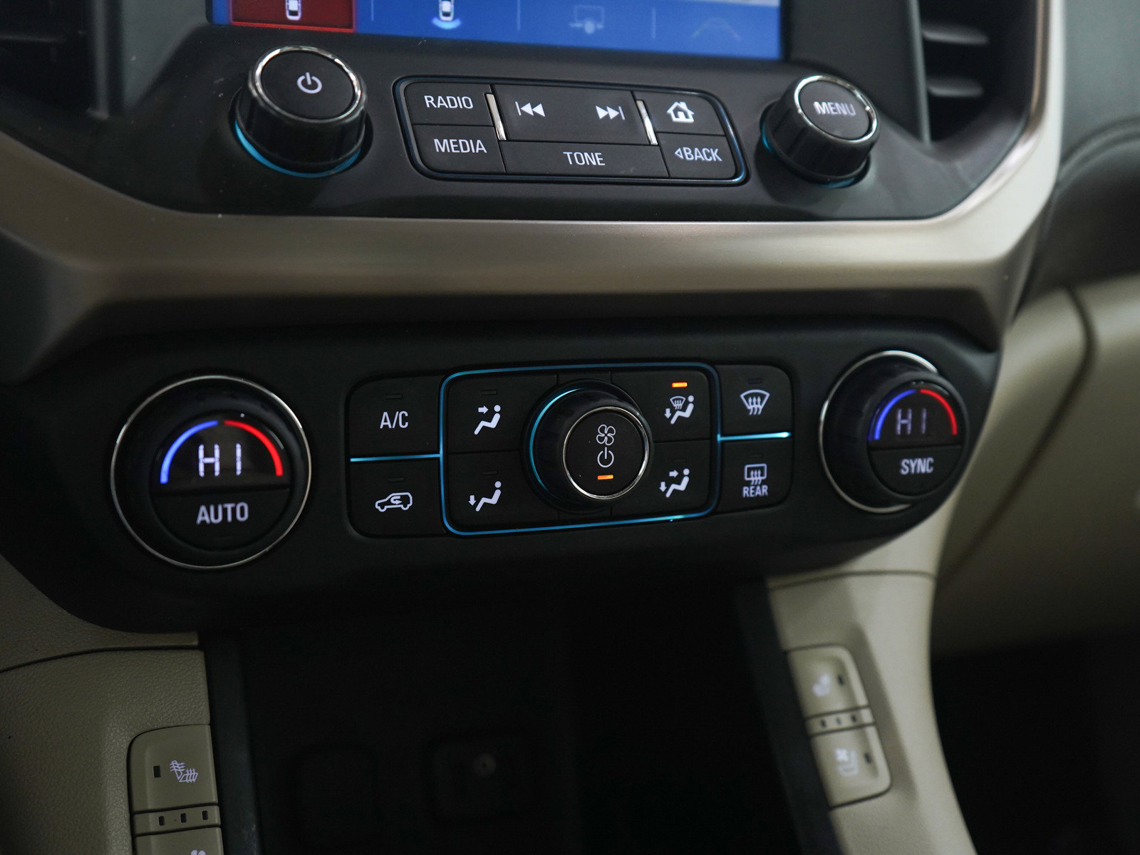 Used 2018 GMC Acadia Denali w/ Technology Package image 23