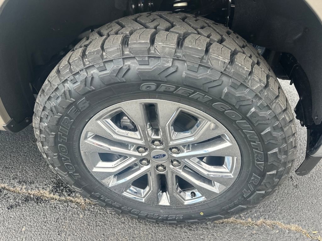 New 2025 Ford F150 Lariat w/ Equipment Group 502A High image 31