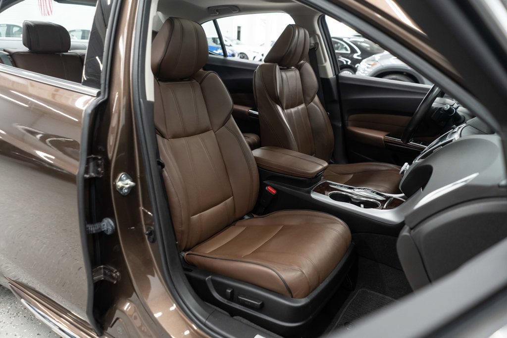 Used 2020 Acura TLX w/ Technology Package FWD image 11