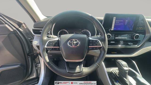 Used 2023 Toyota Highlander XLE image 17