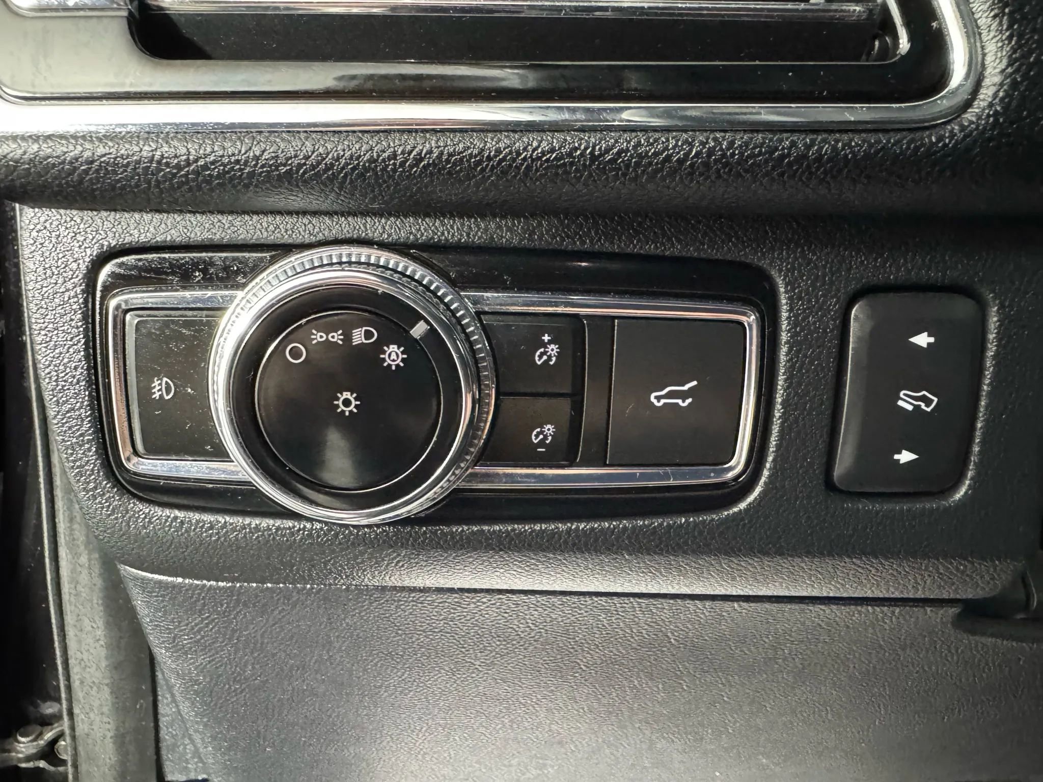 Used 2020 Lincoln Navigator L Reserve w/ Equipment Group 208A Reserve image 27