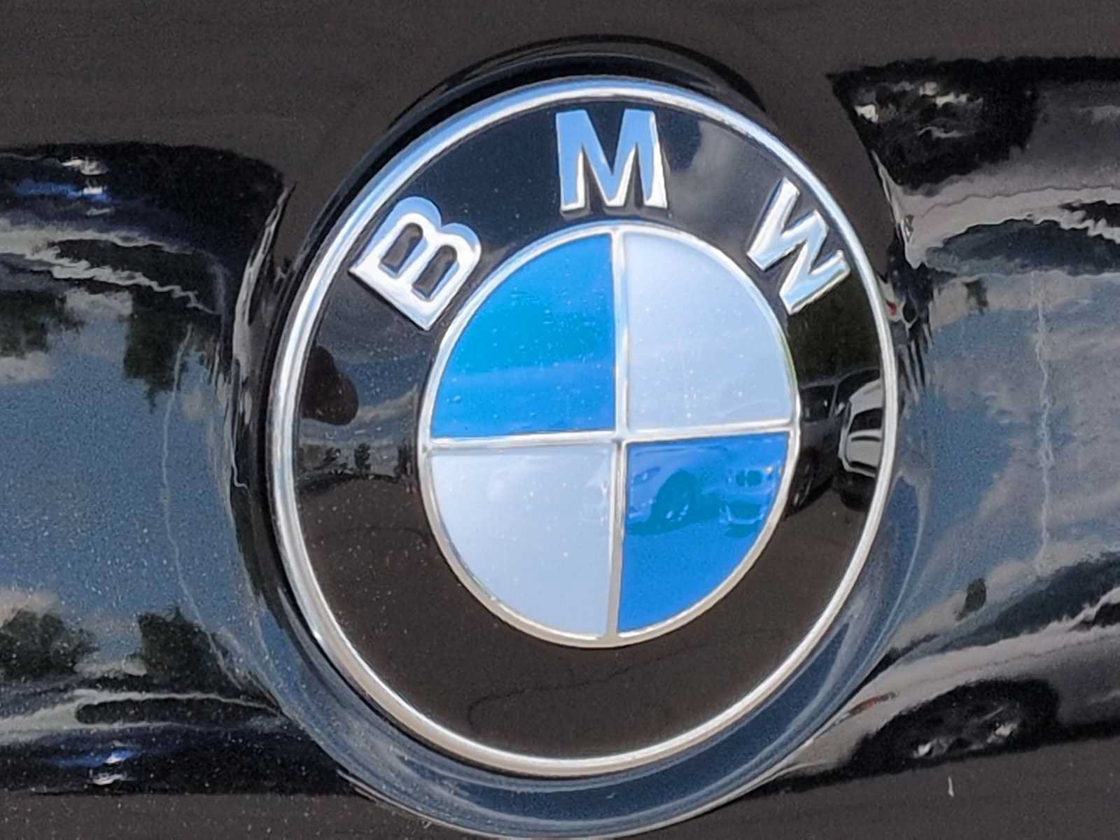 Used 2027 BMW 530i xDrive w/ M Sport Package AWD/4WD image 12