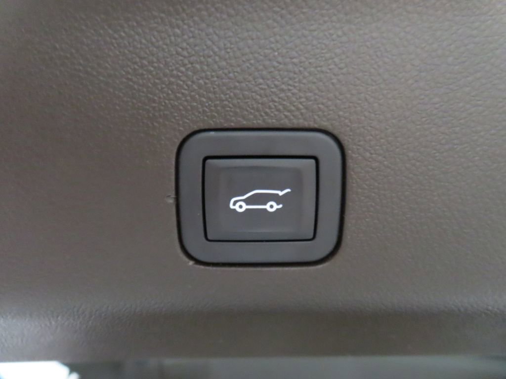 Used 2024 Cadillac Escalade Sport w/ Touring Package AWD/4WD image 58