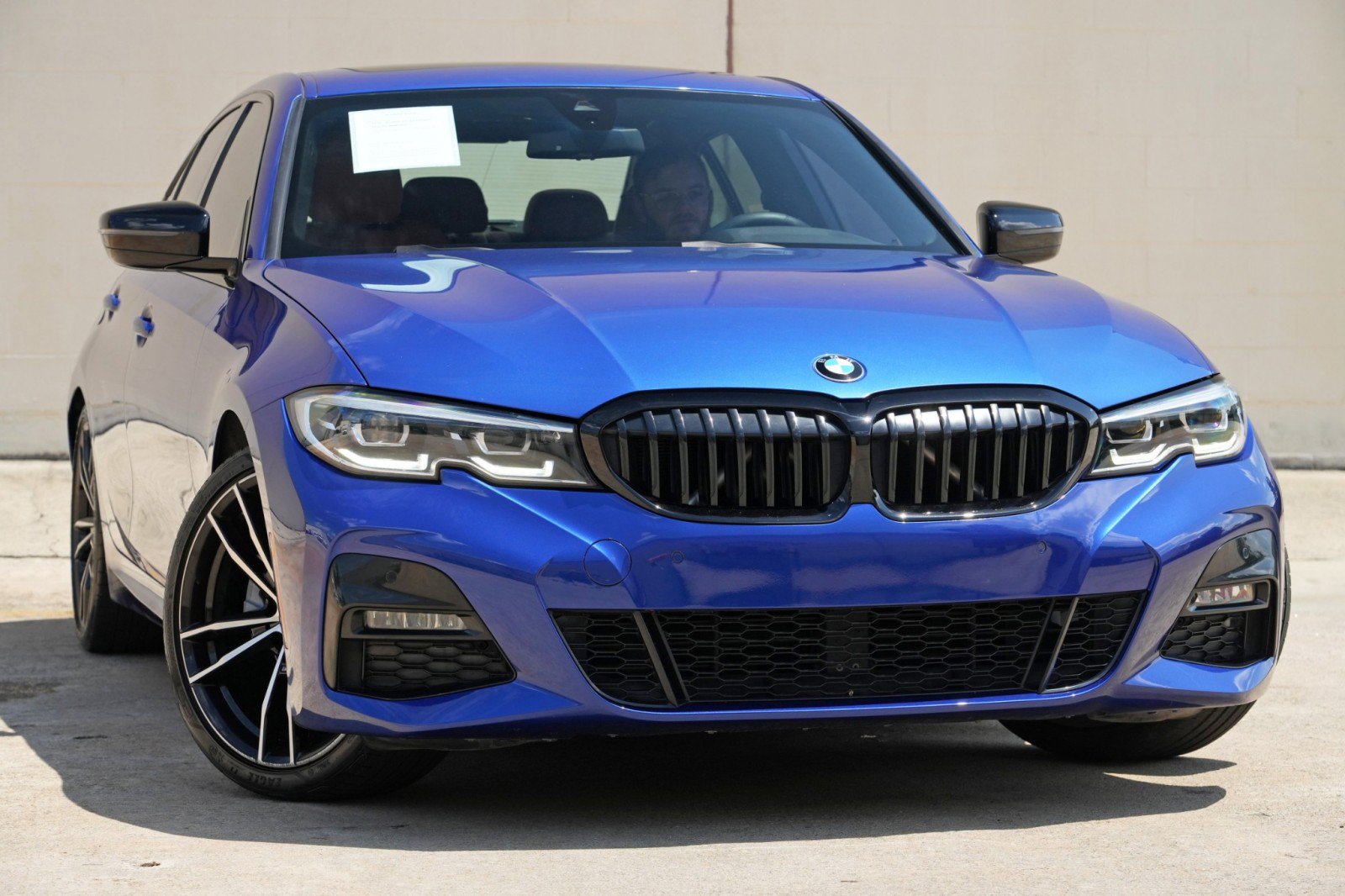 Used 2021 BMW 330i Sedan w/ M Sport Package RWD image 2