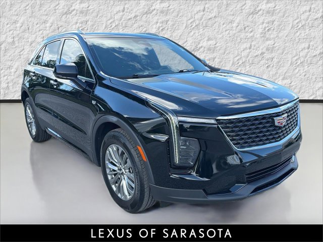 Used 2024 Cadillac XT4 Premium Luxury FWD image 1