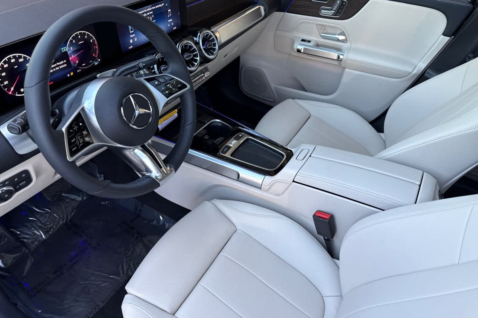 New 2026 Mercedes-Benz GLB 250 image 9