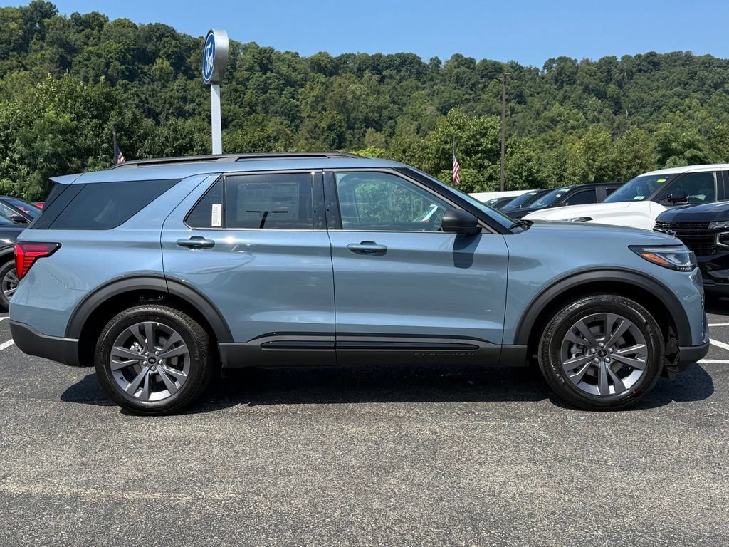 New 2026 Ford Explorer Active w/ Active Comfort Package AWD/4WD image 4