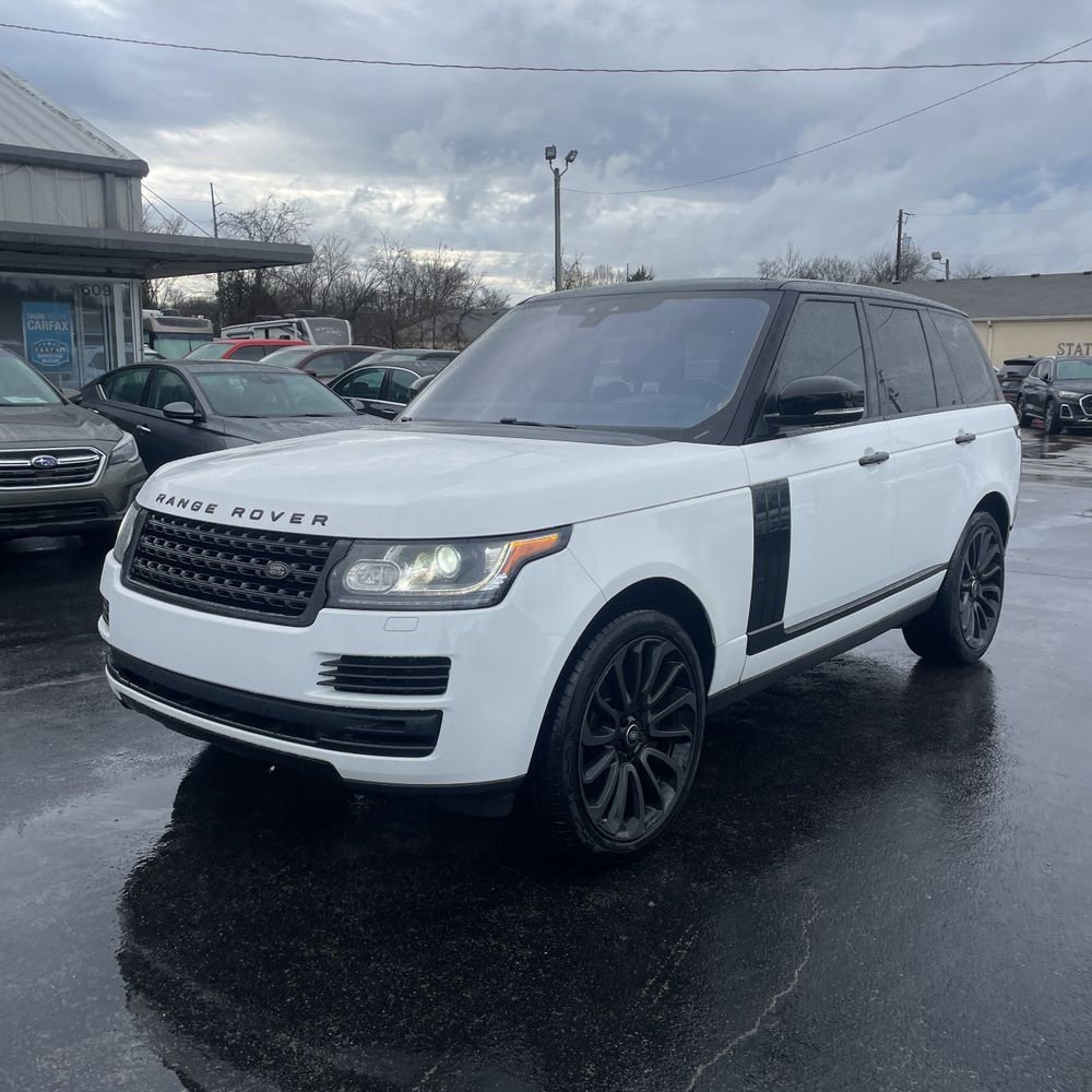 Used 2017 Land Rover Range Rover HSE image 3