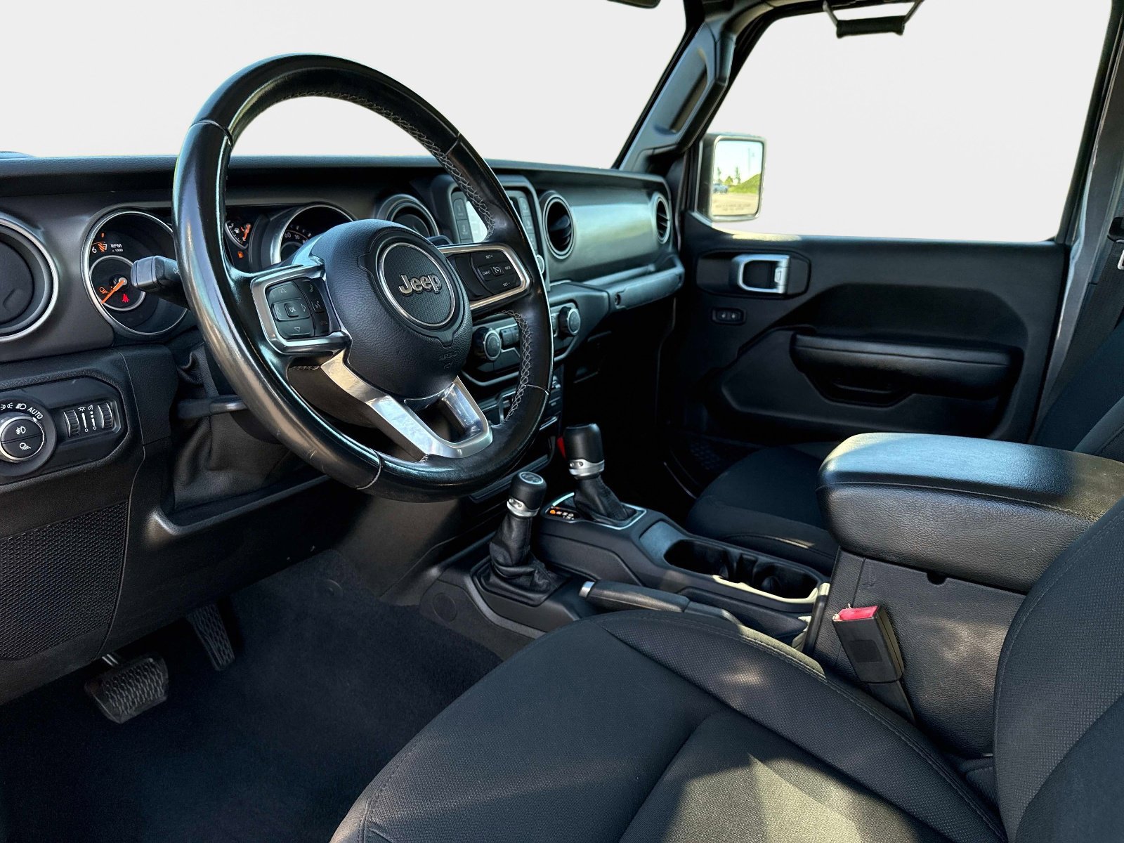Used 2020 Jeep Gladiator Sport w/ Quick Order Package 24S AWD/4WD image 32