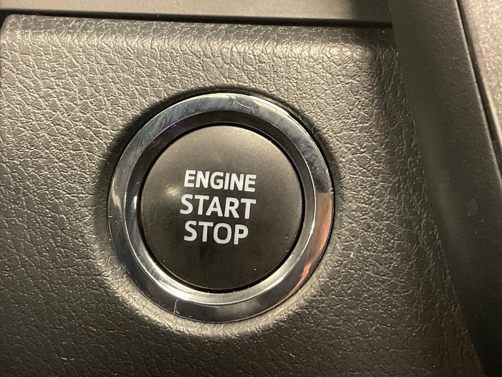 Used 2024 Toyota Camry SE image 19