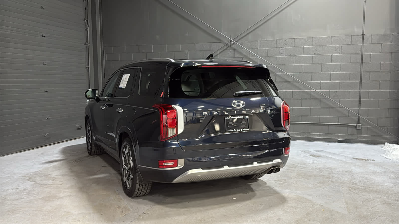 Used 2022 Hyundai Palisade Calligraphy w/ Cargo Package FWD image 6