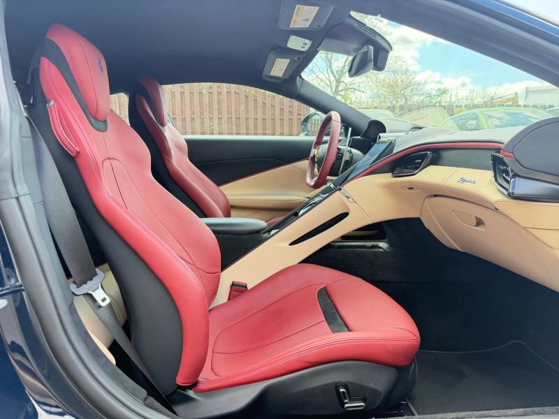 Used 2024 Ferrari Roma RWD image 23