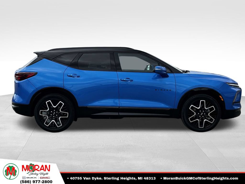 Used 2024 Chevrolet Blazer RS w/ Driver Confidence II Package FWD image 6