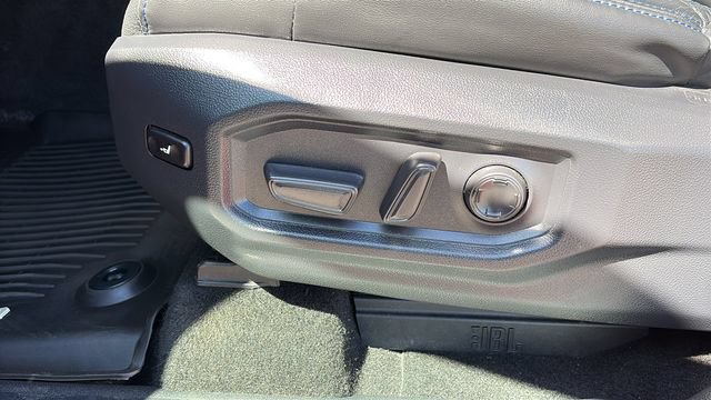 Used 2023 Toyota Tundra Platinum AWD/4WD image 10