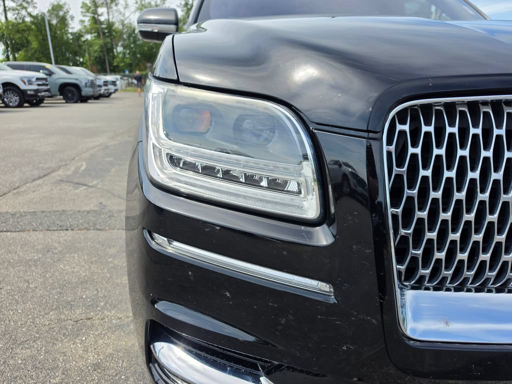 Used 2018 Lincoln Navigator Reserve w/ Technology Package AWD/4WD image 9