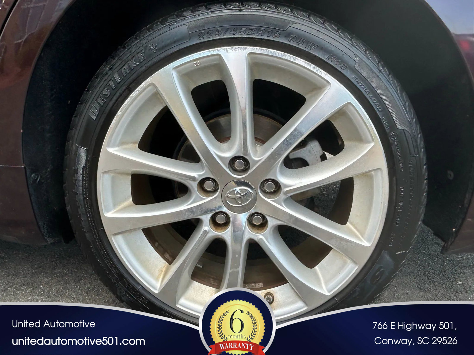 Used 2013 Toyota Avalon Limited image 19