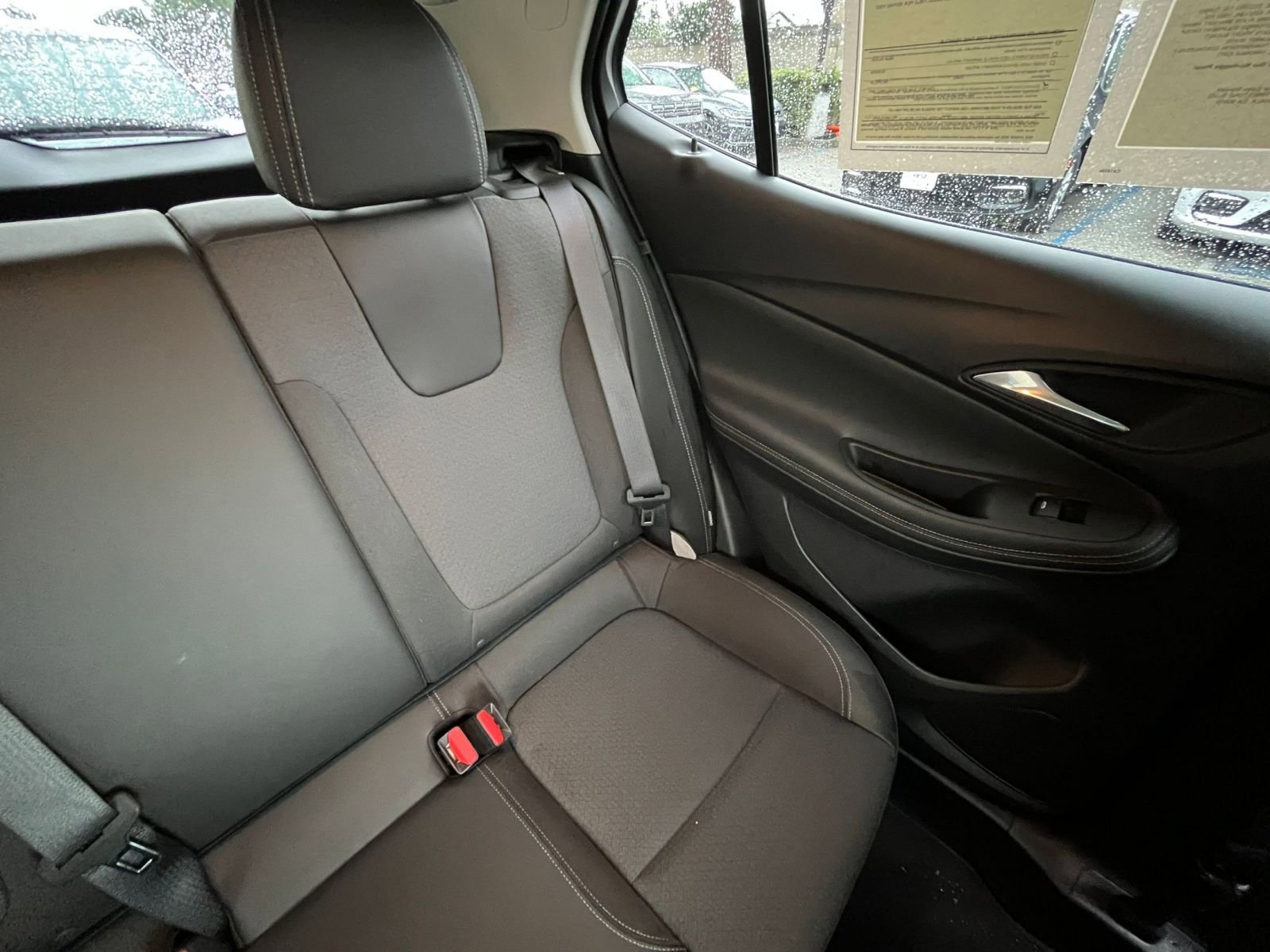 Used 2025 Buick Encore GX Preferred image 37