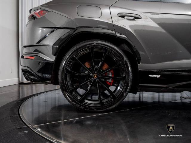 Used 2023 Lamborghini Urus S AWD/4WD image 16