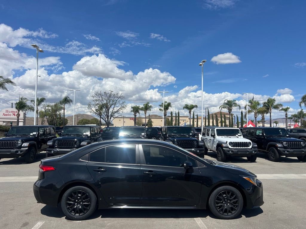 Used 2022 Toyota Corolla LE w/ Carpet Mat Package (TMS) image 9