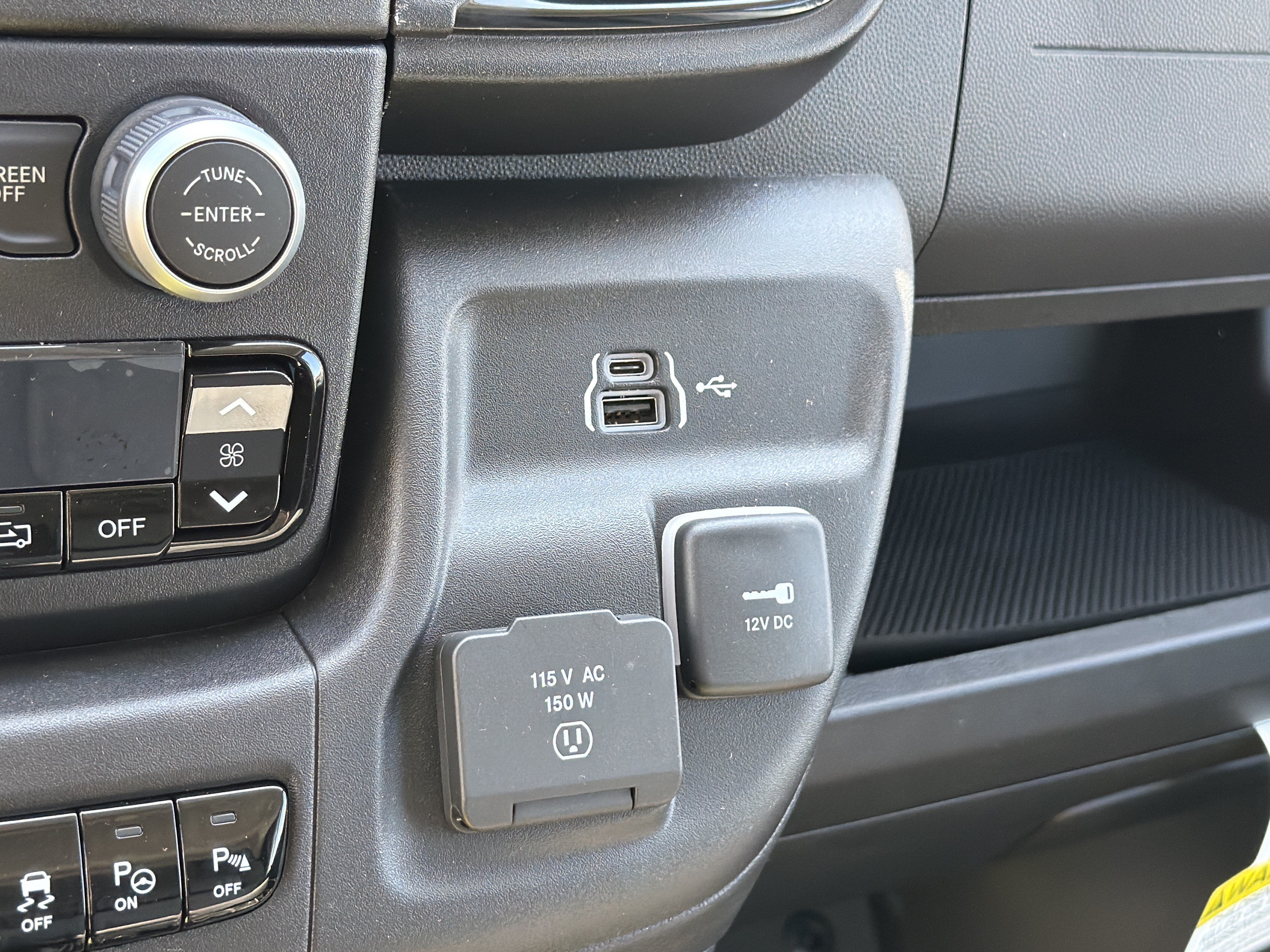 New 2026 RAM ProMaster 2500 w/ Advanced Safety Group FWD image 23