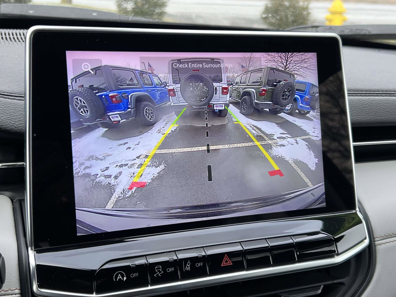 Used 2022 Jeep Compass Limited image 19