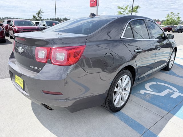 Used 2013 Chevrolet Malibu LTZ FWD image 4