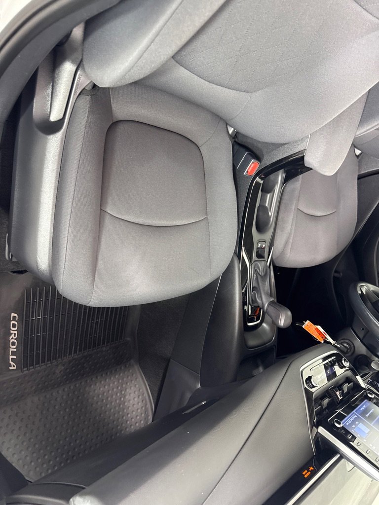 Used 2020 Toyota Corolla LE image 23