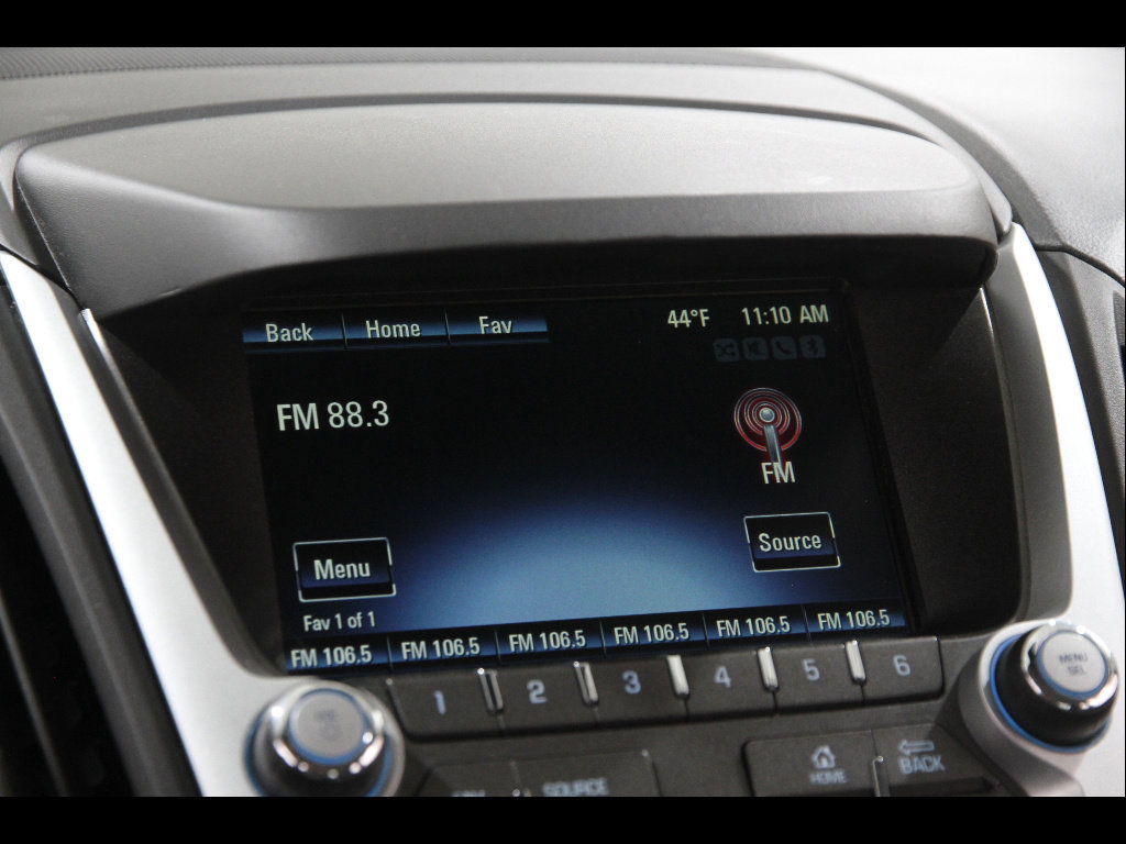 Used 2017 Chevrolet Equinox LS image 10