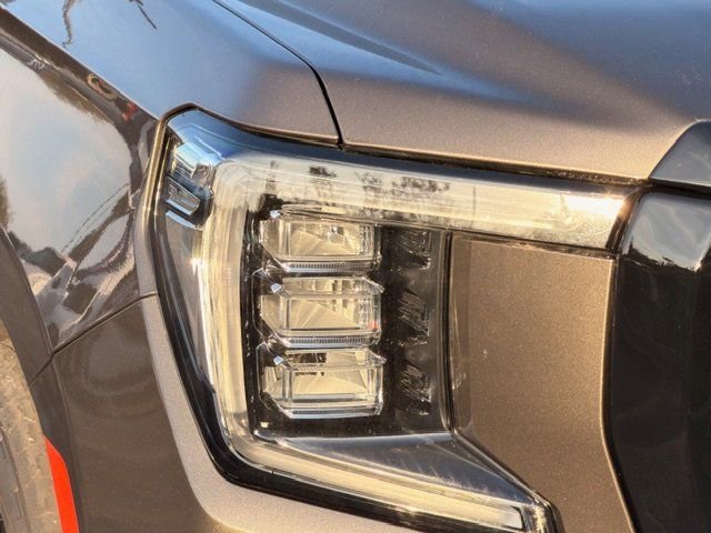 Used 2021 GMC Yukon SLT image 12