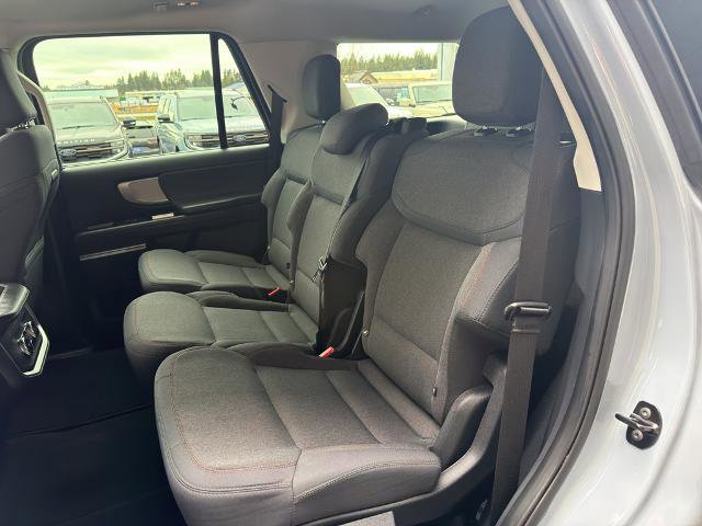 Certified 2025 Ford Expedition Active AWD/4WD image 37