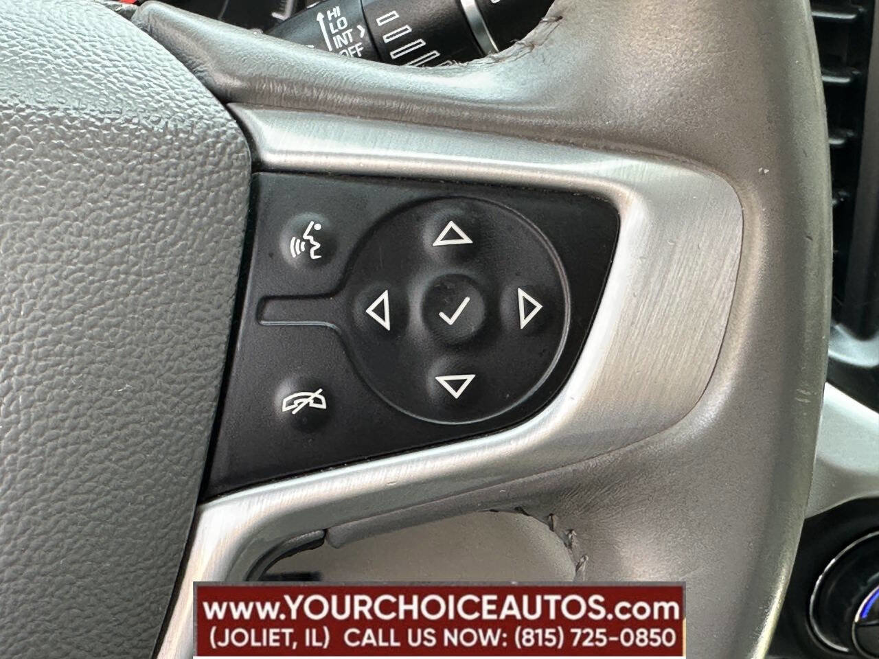 Used 2017 GMC Acadia SLE image 37