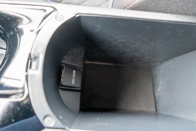 Used 2022 Toyota C-HR XLE FWD image 24