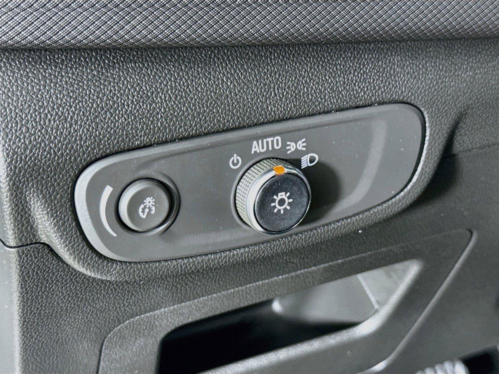 Used 2024 Chevrolet TrailBlazer LS FWD image 15
