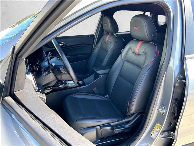 Certified 2025 Chevrolet Trax RS w/ Driver Confidence Package image 27