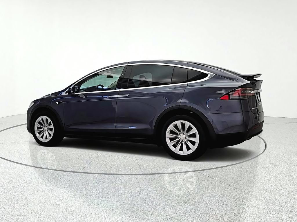 Used 2018 Tesla Model X 75D AWD/4WD image 4