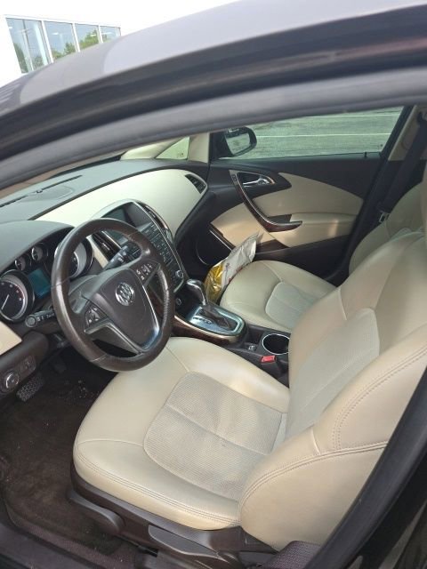 Used 2013 Buick Verano FWD image 9
