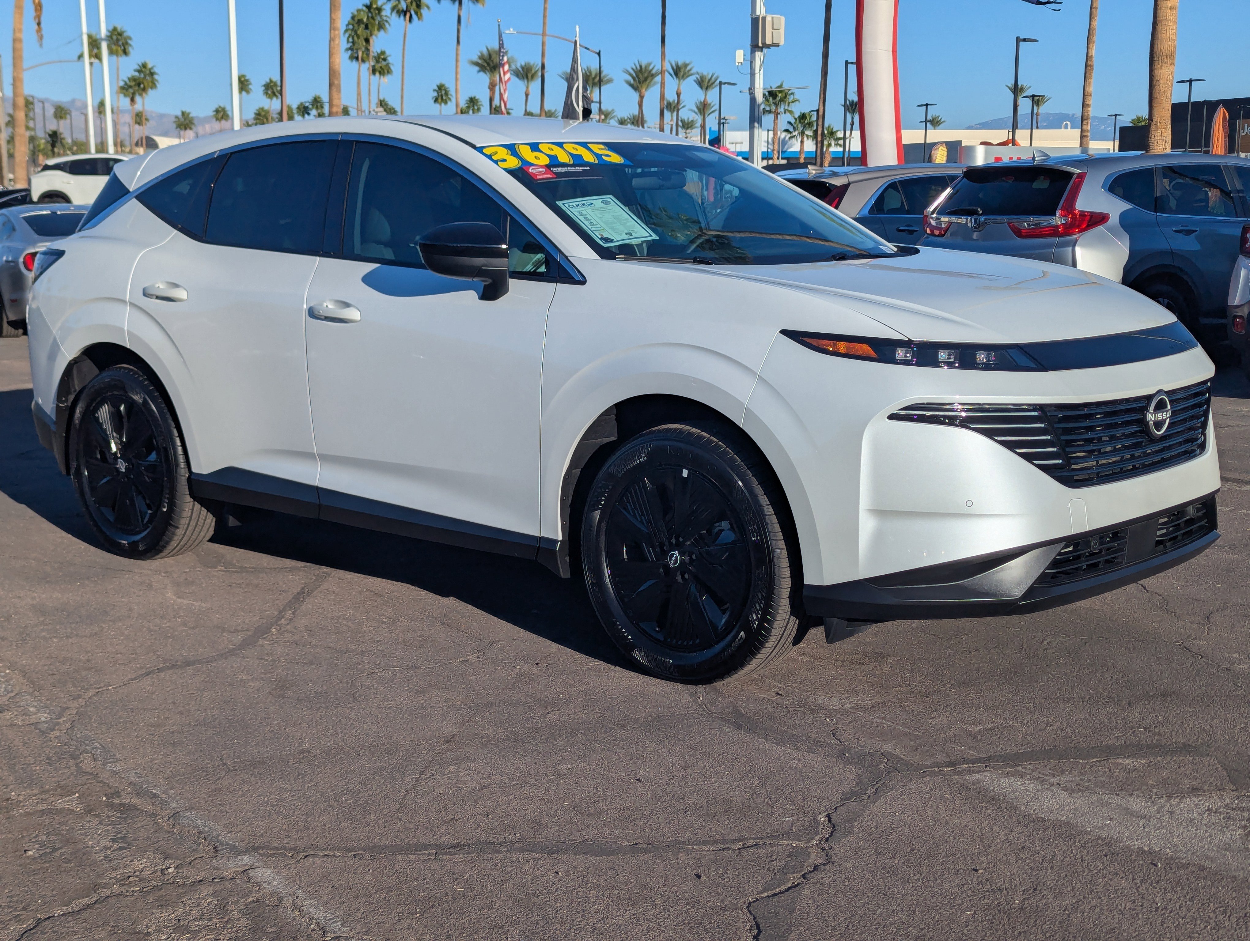 Used 2025 Nissan Murano SV image 1