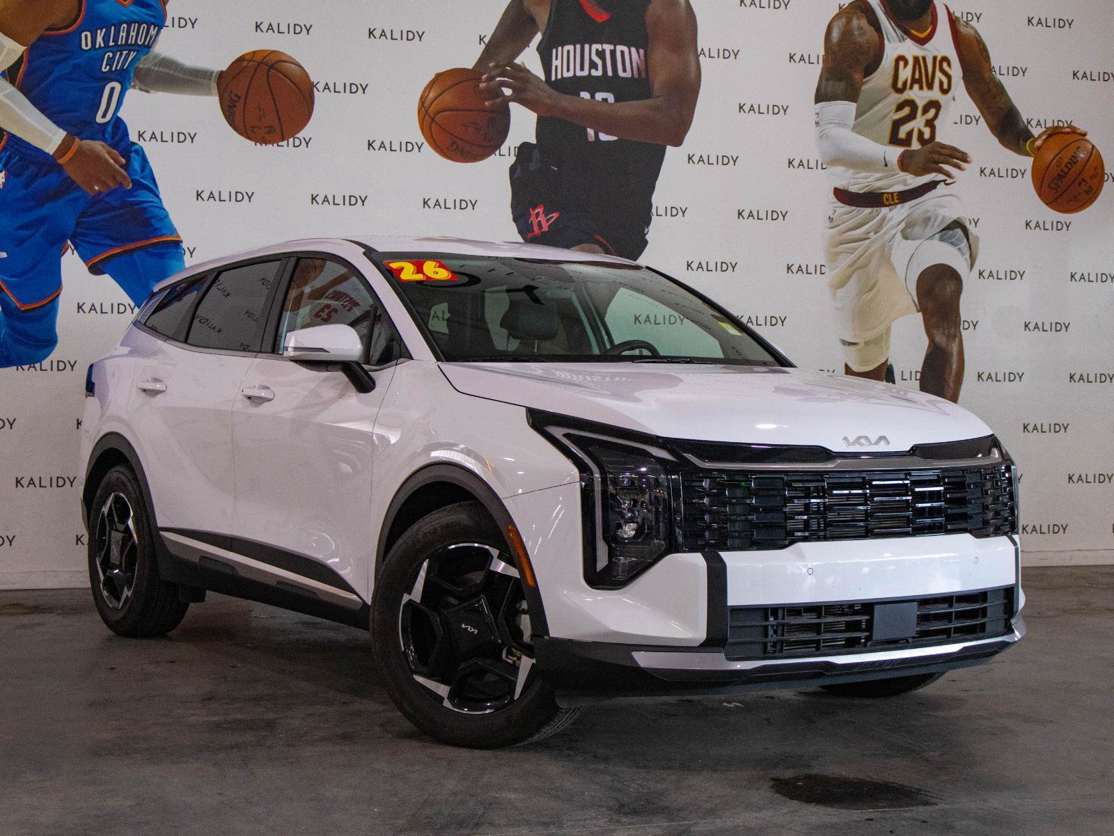 Used 2026 Kia Sportage EX FWD image 2