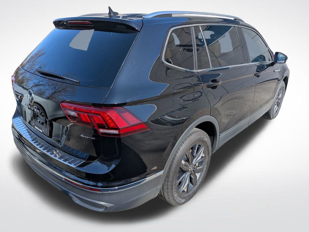 Used 2023 Volkswagen Tiguan SE image 5