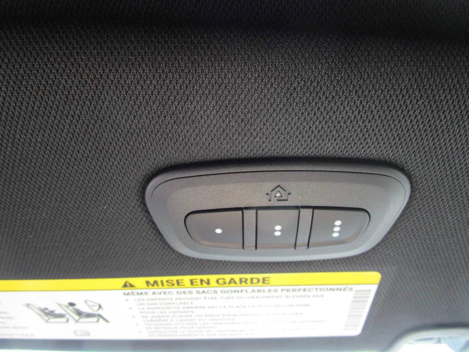 New 2026 Chrysler Pacifica Select FWD image 36