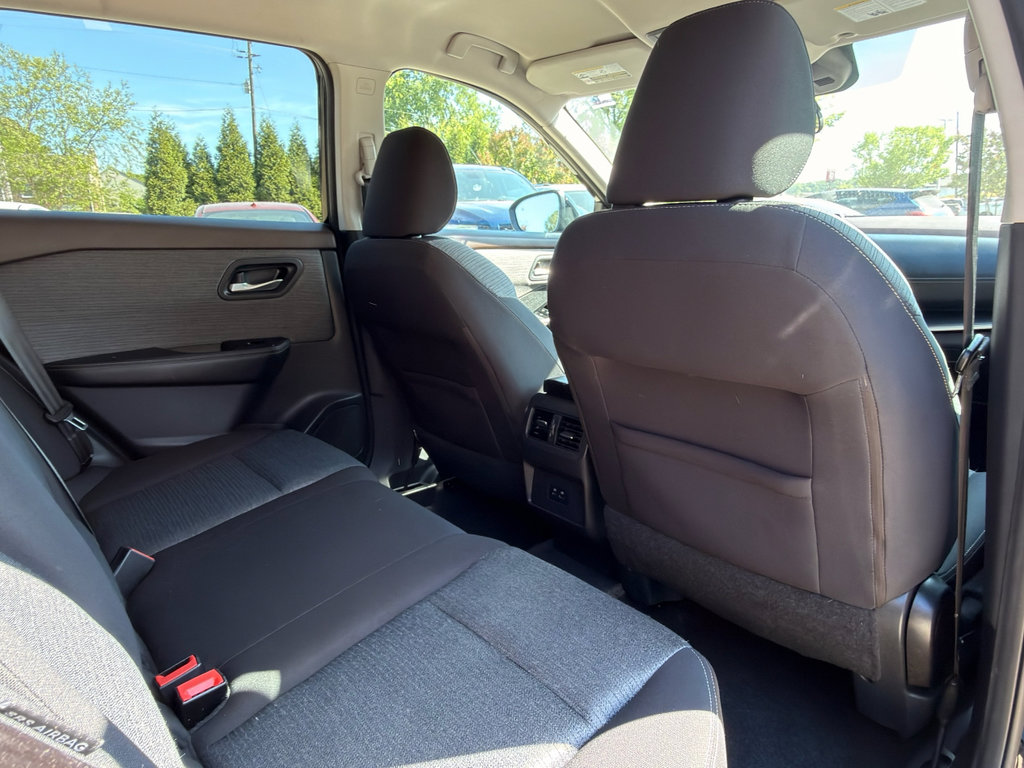 Certified 2021 Nissan Rogue SV image 18