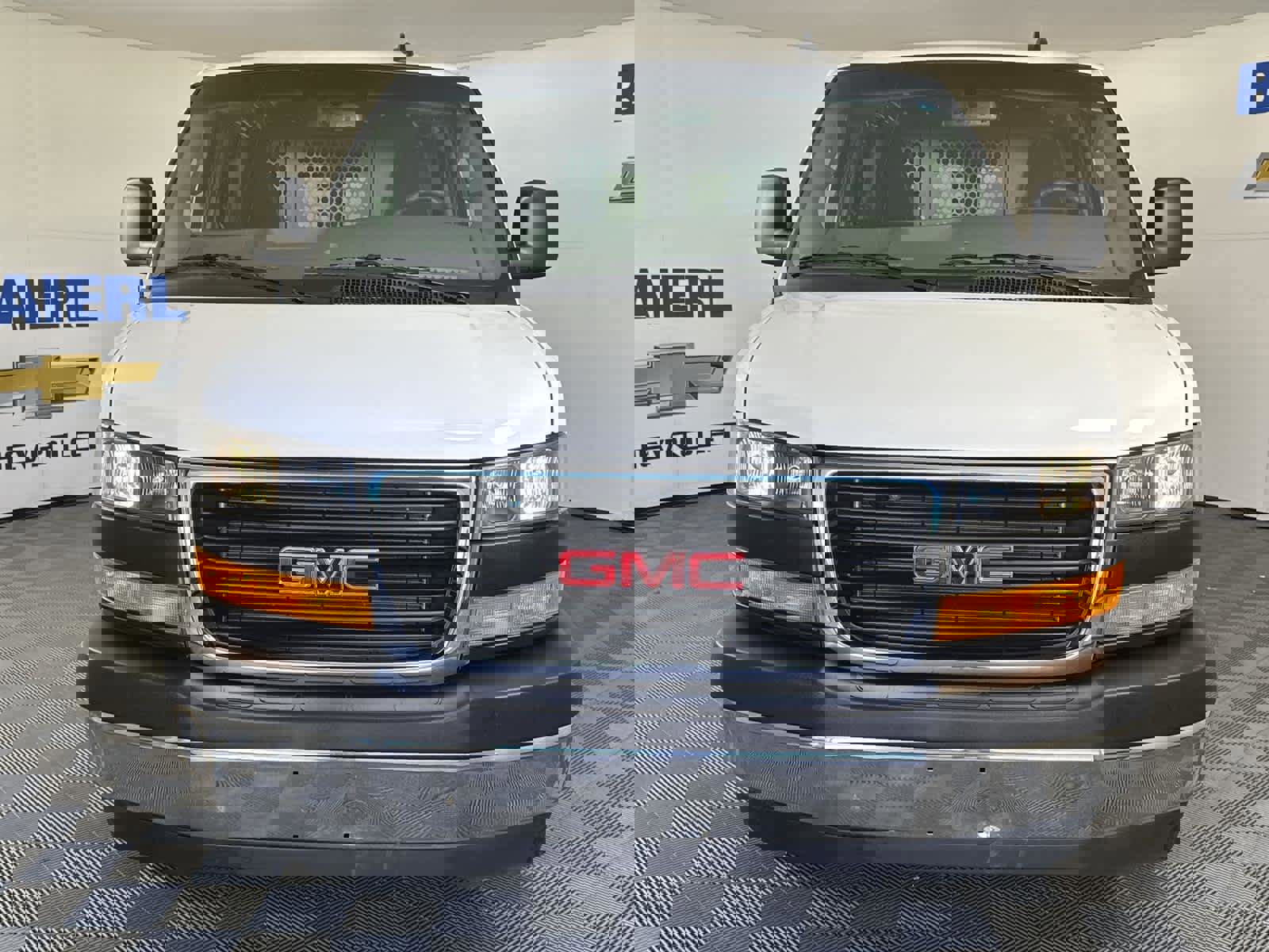 Used 2024 GMC Savana 2500 w/ Driver Convenience Package image 8