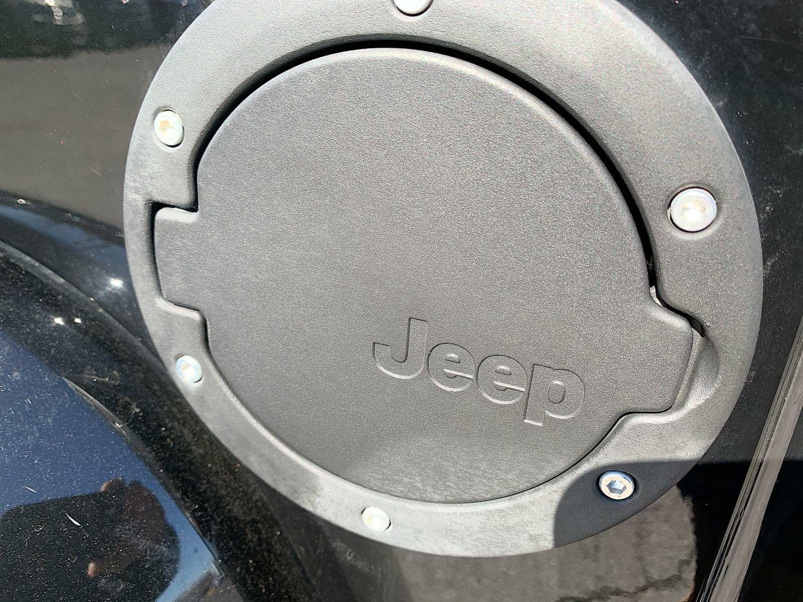 Used 2017 Jeep Wrangler Unlimited Sahara image 27