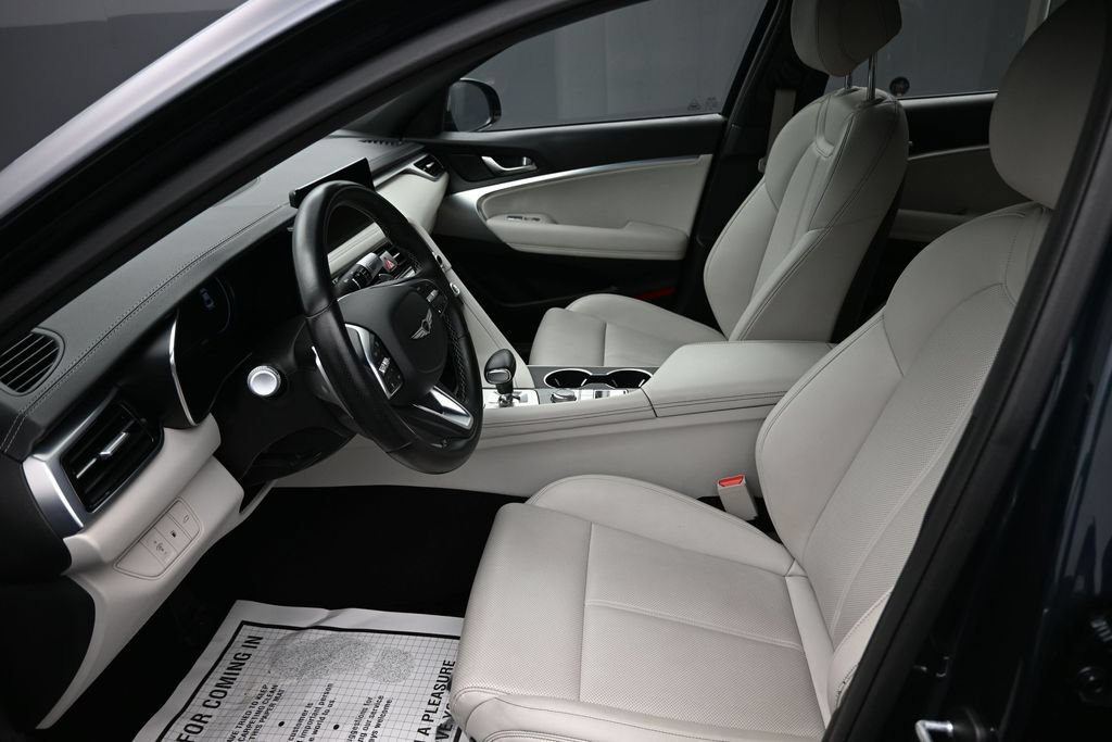 Used 2024 Genesis G70 2.5T RWD image 11