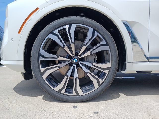 New 2027 BMW X7 xDrive40i w/ Premium Package AWD/4WD image 5