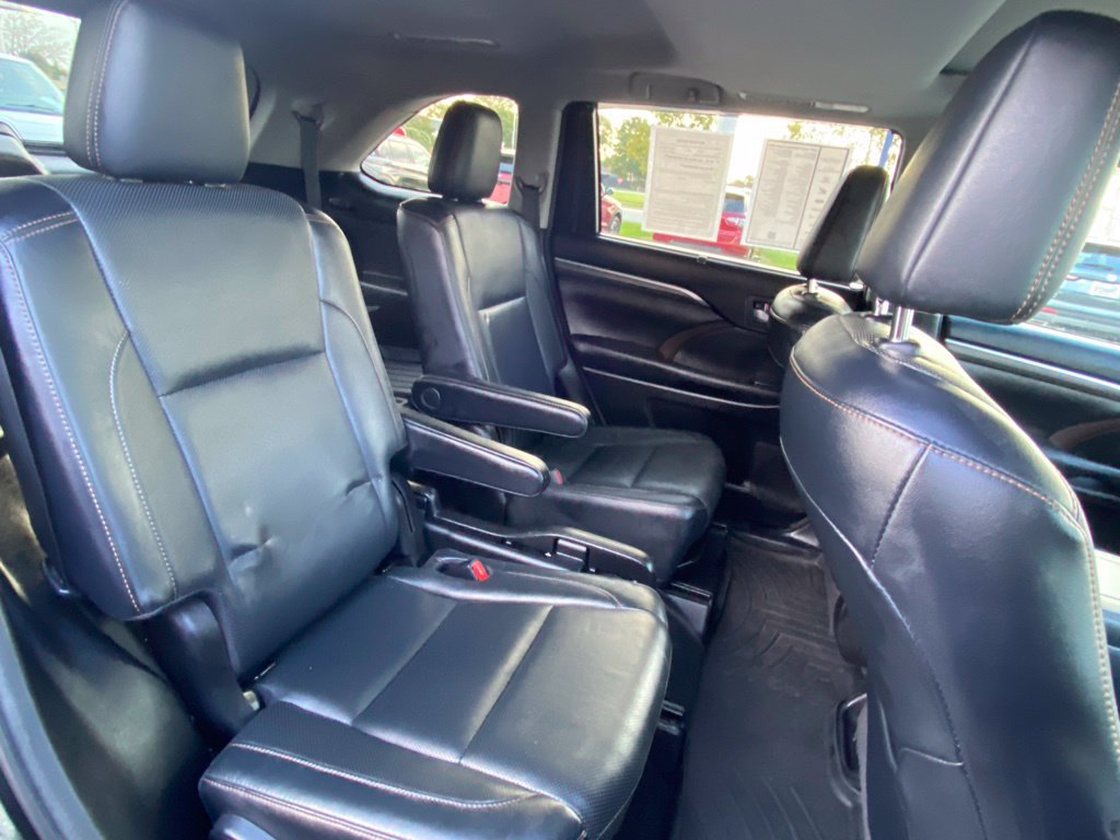 Used 2018 Toyota Highlander Limited w/ Protection Package #3 AWD/4WD image 41
